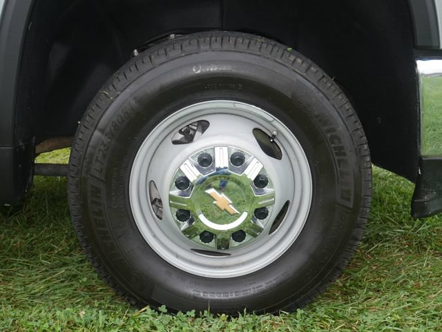 Used 2025 Chevrolet Silverado 3500 LT AWD/4WD image 13
