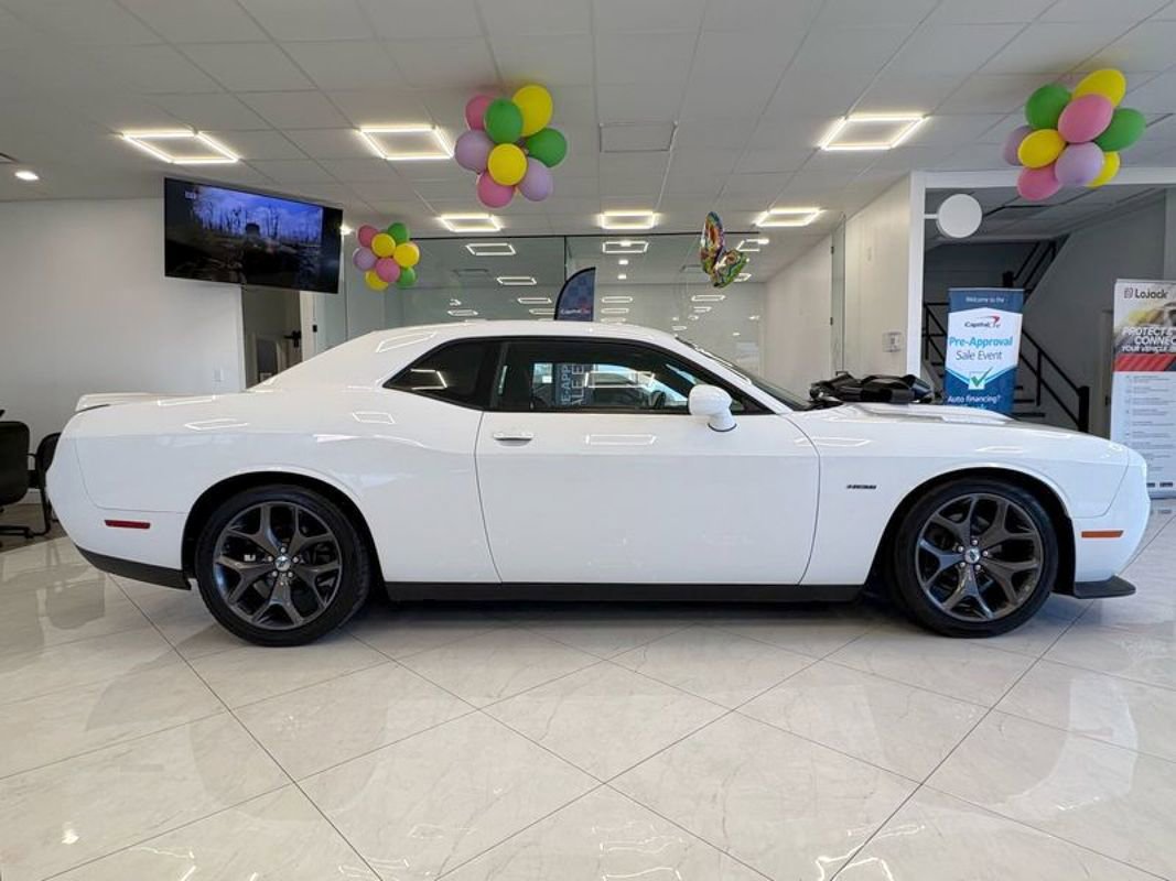 Used 2019 Dodge Challenger R/T image 5