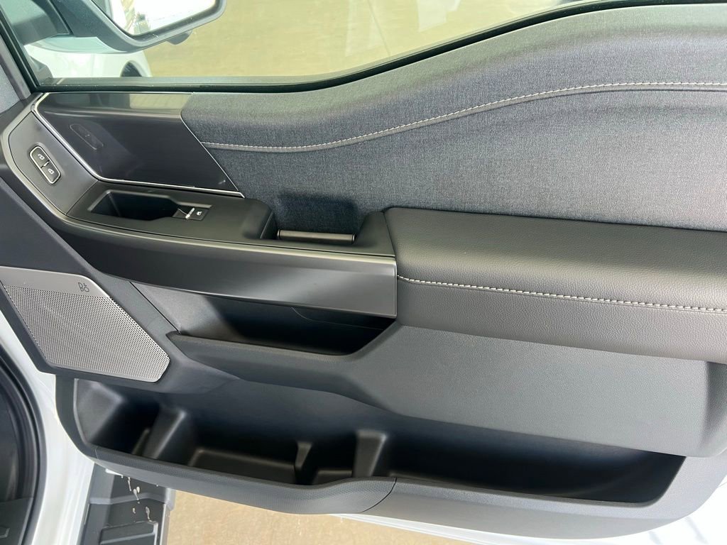 New 2025 Ford F150 Lariat w/ Equipment Group 501A Mid image 22