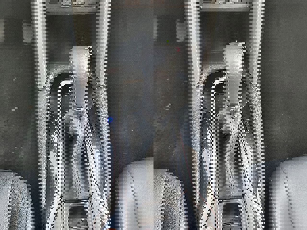 Used 2023 Toyota Corolla Cross XLE image 17