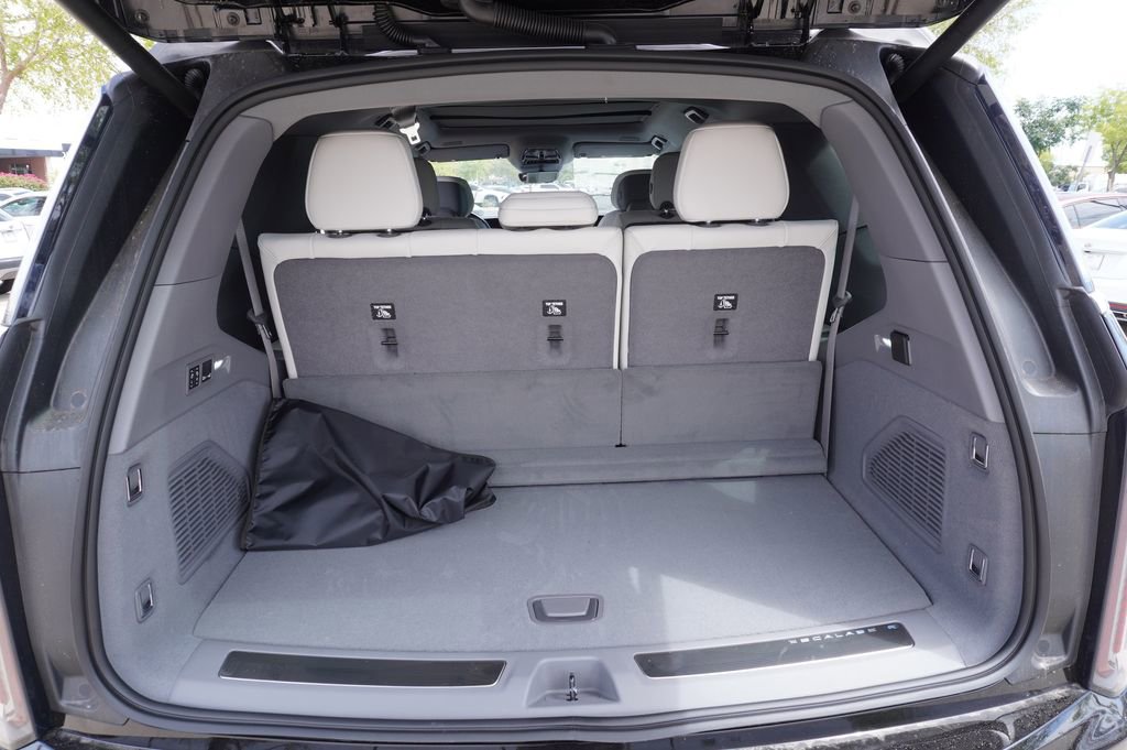 New 2026 Cadillac Escalade IQL Luxury image 7