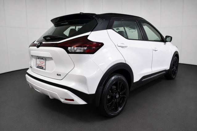 Certified 2023 Nissan Kicks SR w/ SR Premium Package FWD image 4