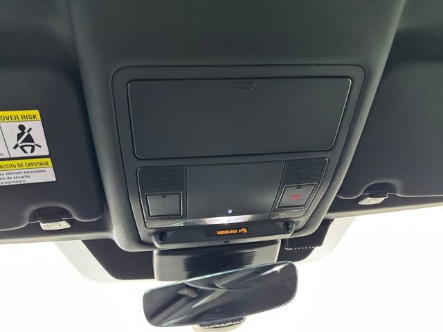 Used 2020 Land Rover Discovery Sport image 24