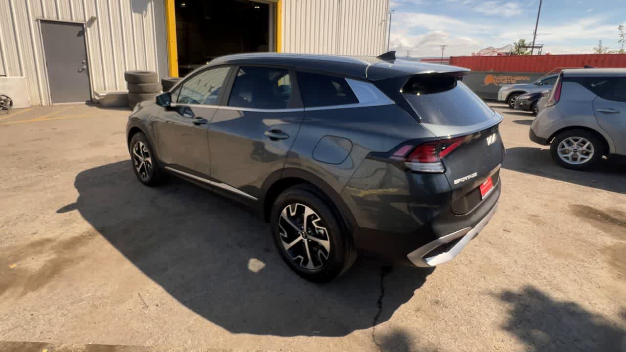 Used 2025 Kia Sportage EX AWD/4WD image 11