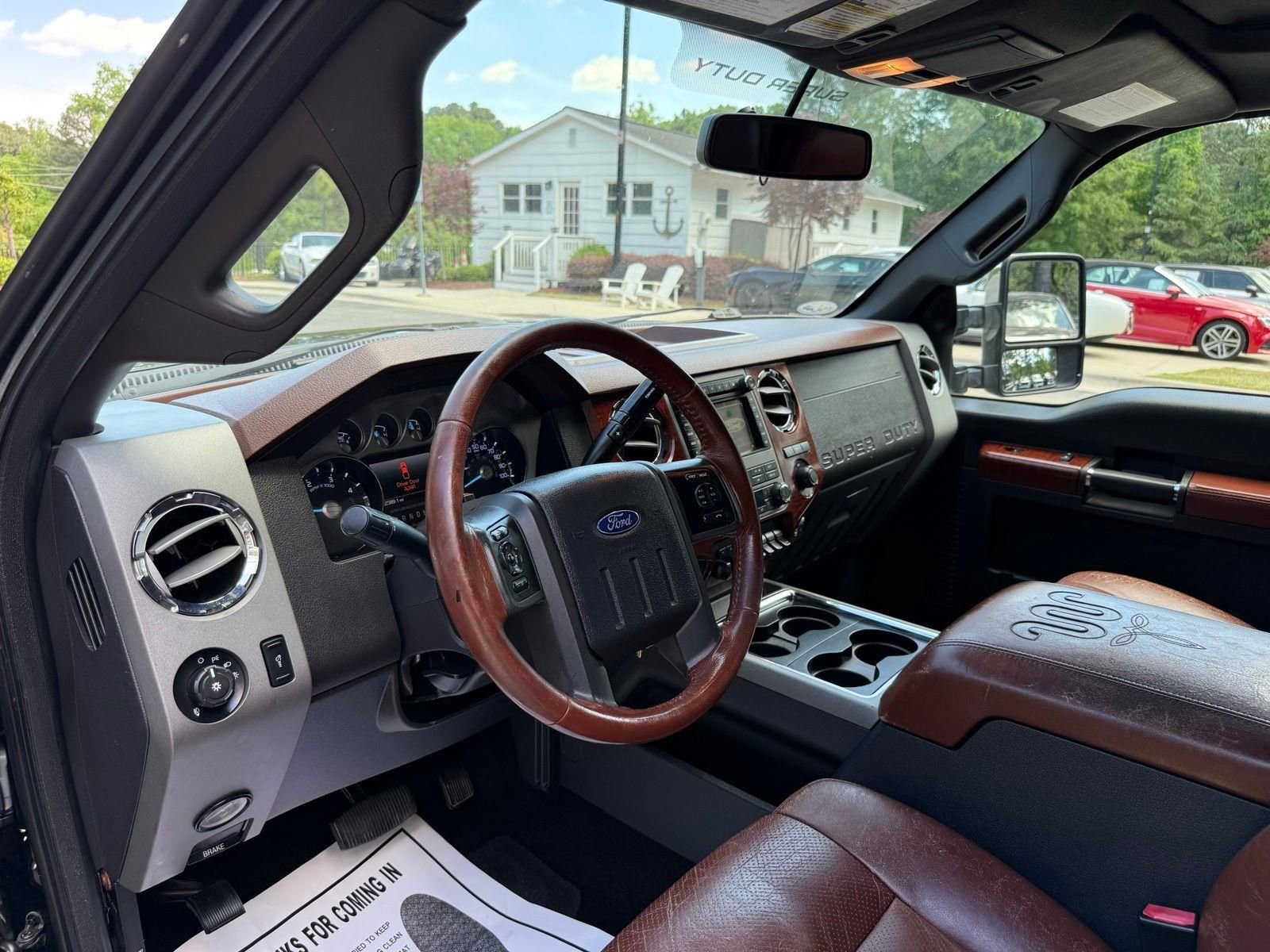 Used 2012 Ford F250 King Ranch w/ King Ranch w/Chrome Pkg image 23