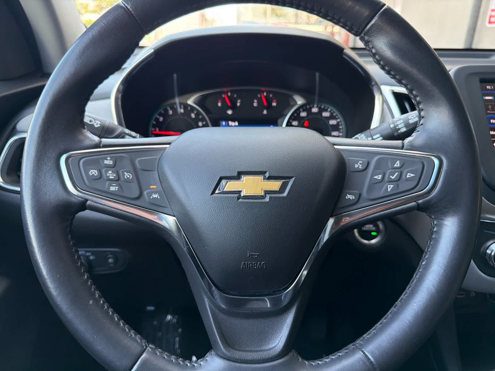 Used 2021 Chevrolet Equinox LT FWD image 23