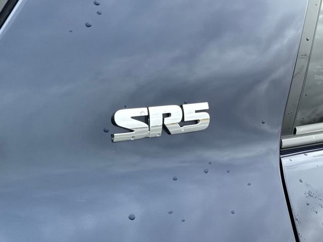 Used 2018 Toyota 4Runner SR5 Premium image 17