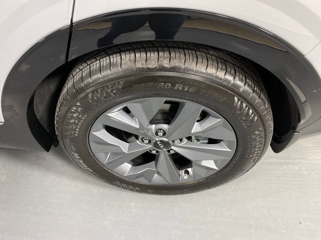 Certified 2025 Kia Sportage SX image 29