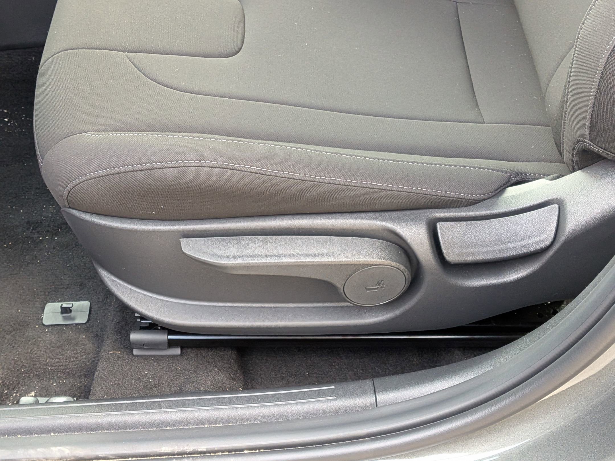 New 2026 Hyundai Elantra Sport FWD image 18