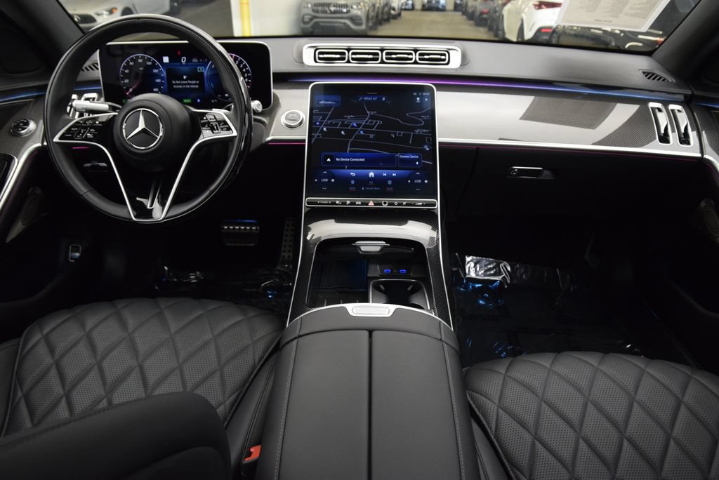 Used 2025 Mercedes-Benz S 580e 4MATIC Sedan image 19