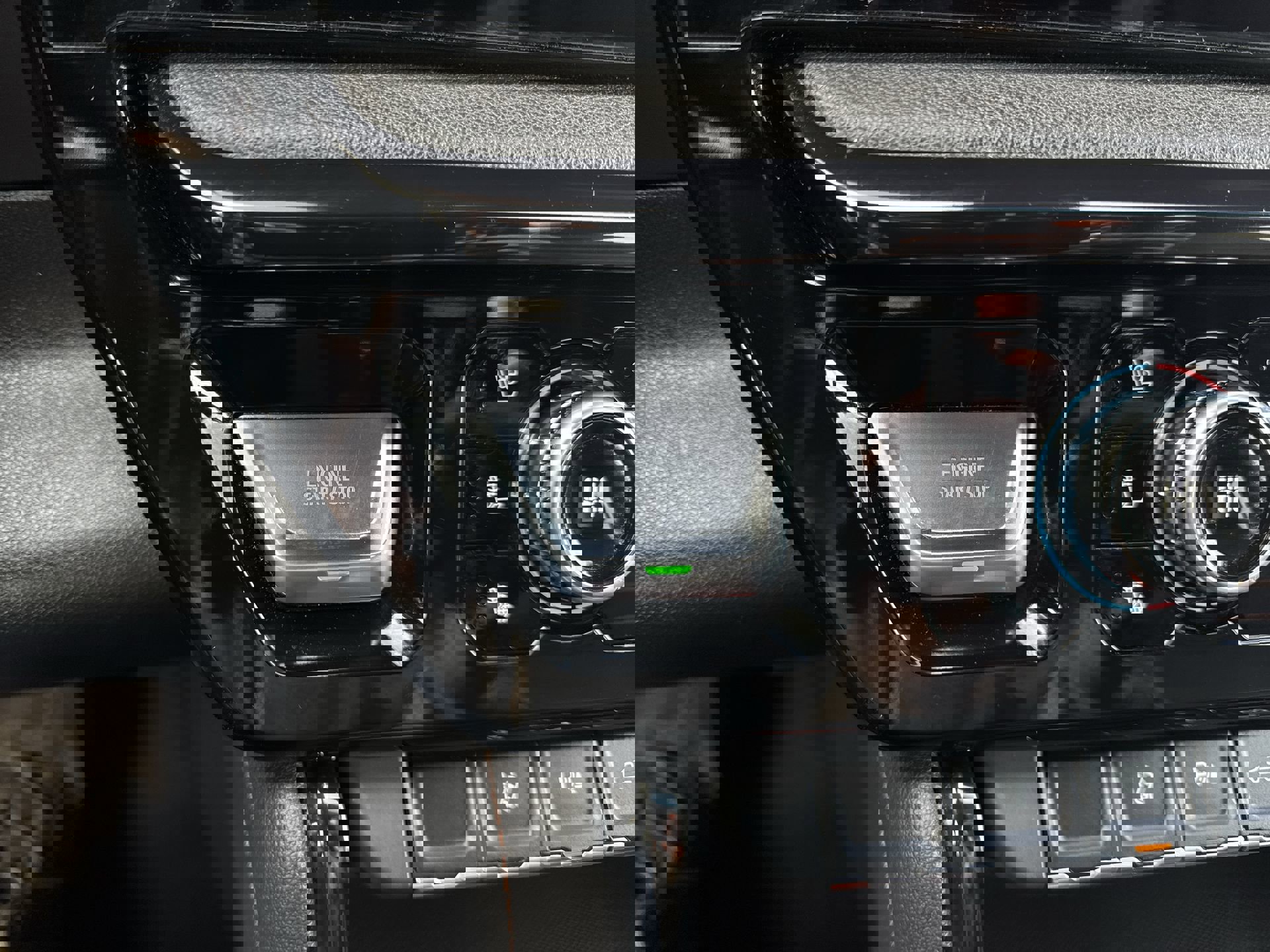 Certified 2024 GMC Sierra 2500 AT4 w/ AT4 Premium Plus Package image 17