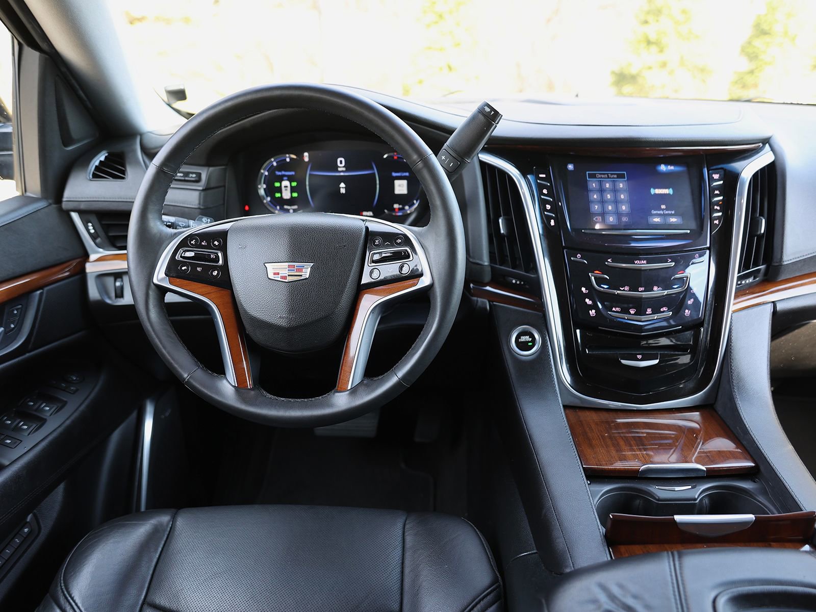 Used 2017 Cadillac Escalade Premium Luxury AWD/4WD image 17
