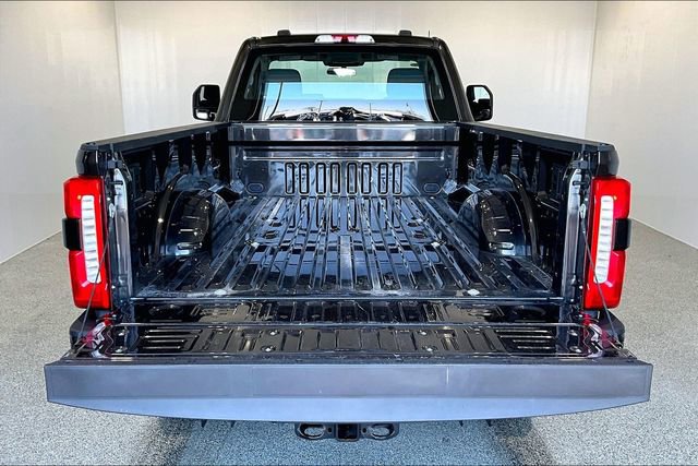 Used 2024 Ford F250 XL w/ STX Appearance Package AWD/4WD image 7