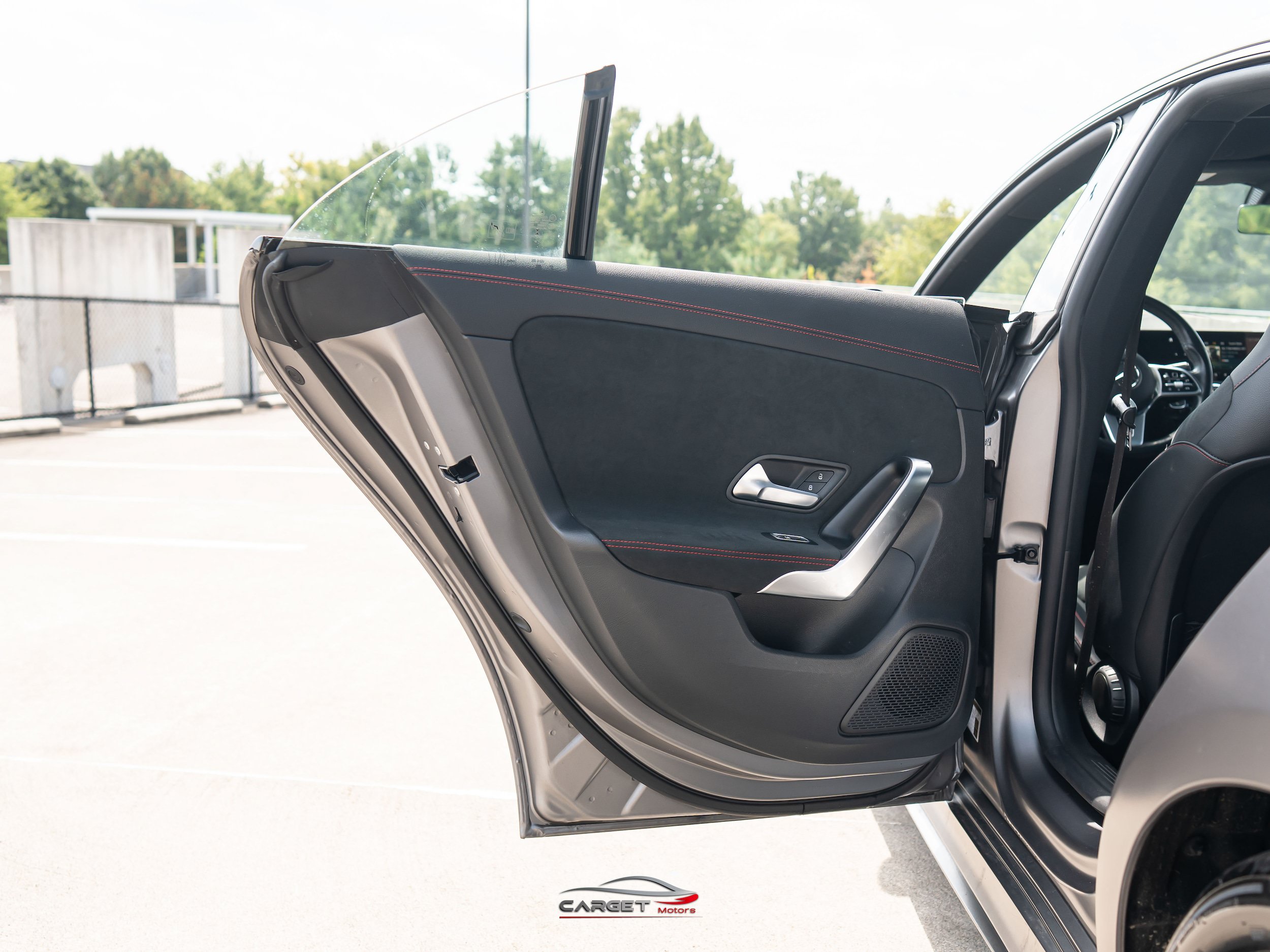 Used 2022 Mercedes-Benz CLA 250 4MATIC image 38