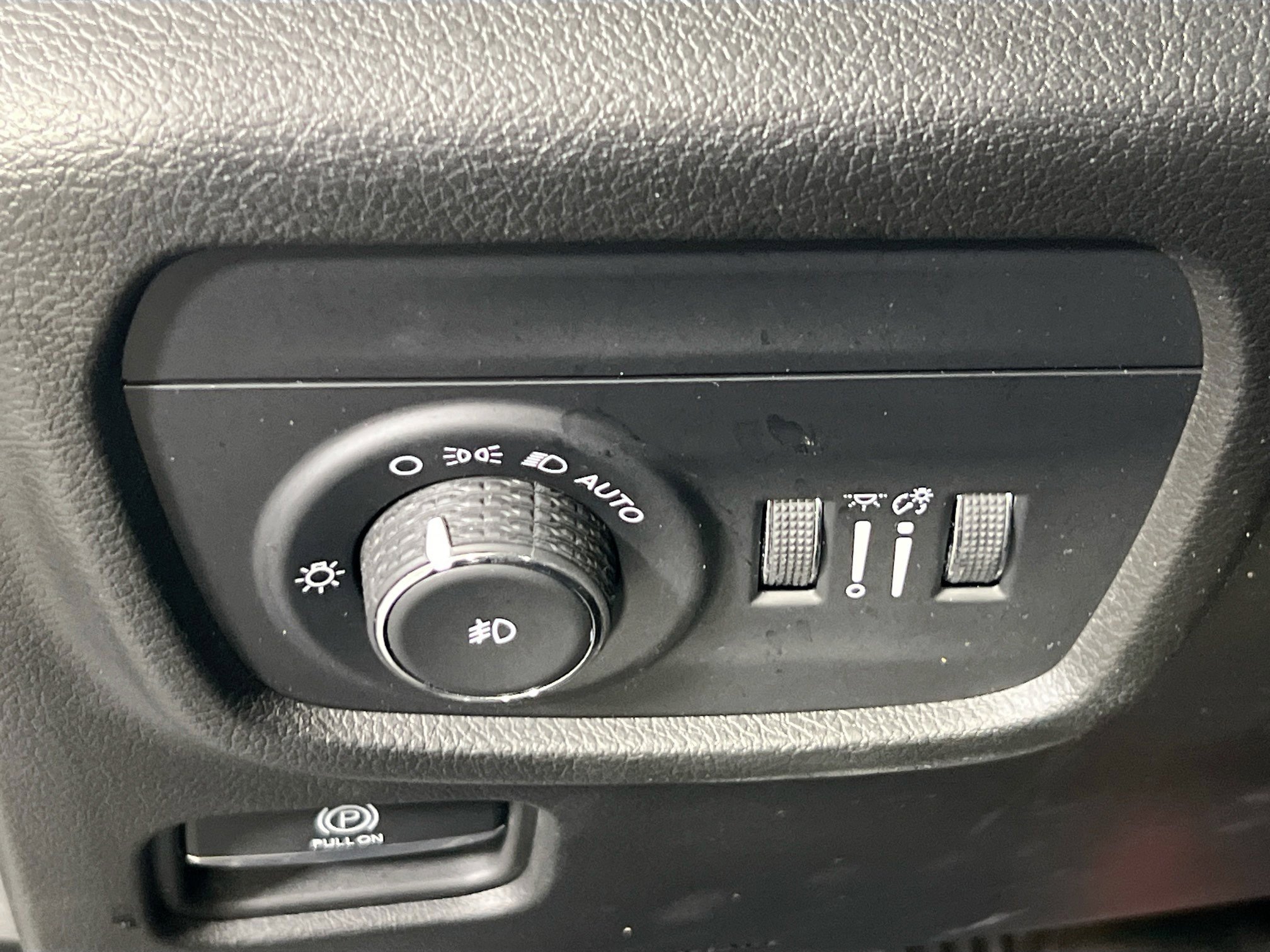 Used 2022 Jeep Grand Cherokee Overland w/ Adv Protech Group III image 10