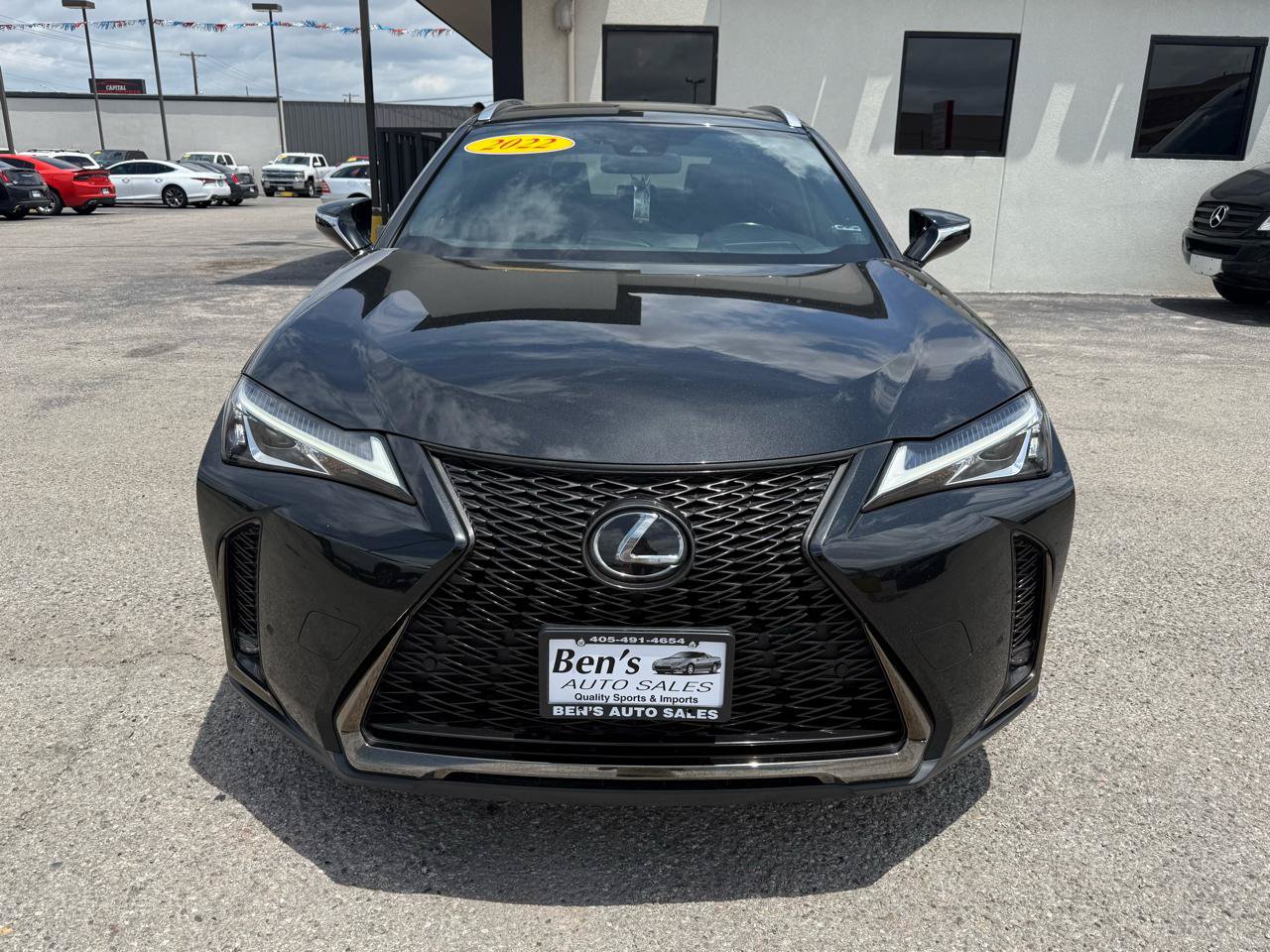 Used 2022 Lexus UX 200 F Sport w/ Accessory Package (Z2) FWD image 3