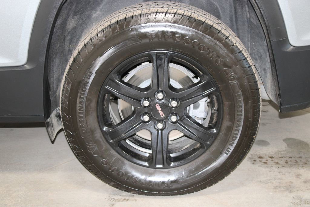 Used 2023 GMC Acadia AT4 w/ Preferred Package image 18