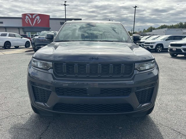 New 2026 Jeep Grand Cherokee Altitude AWD/4WD image 2