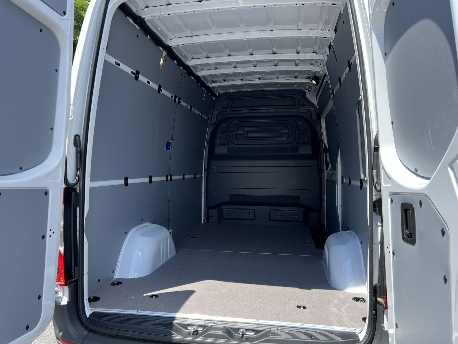 New 2026 Mercedes-Benz Sprinter 2500 image 32