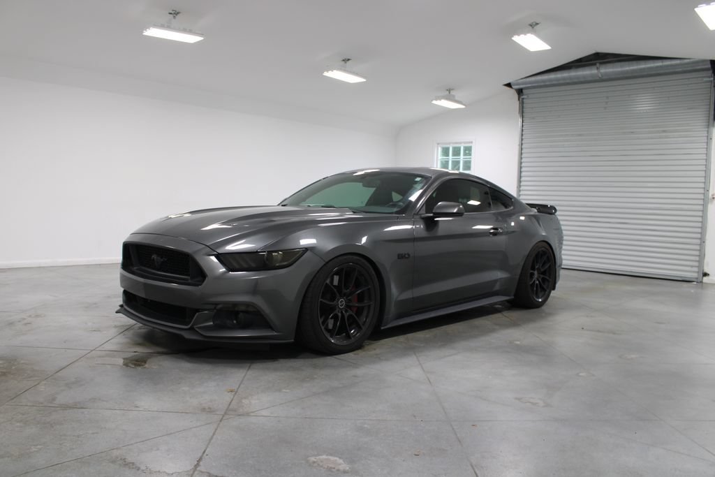 Used 2017 Ford Mustang GT Premium w/ Equipment Group 401A RWD image 4