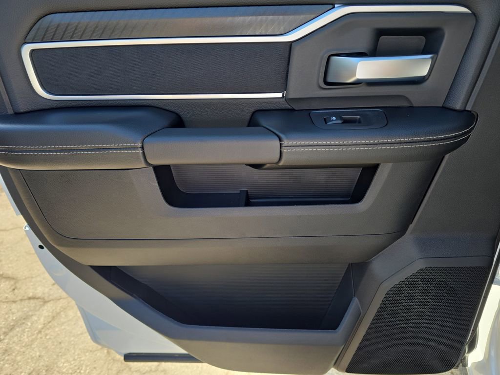 New 2026 RAM 2500 Big Horn AWD/4WD image 25