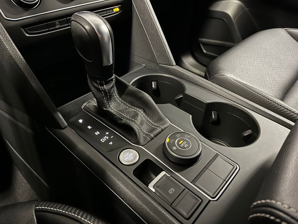 Used 2022 Volkswagen Atlas Cross Sport SE image 12