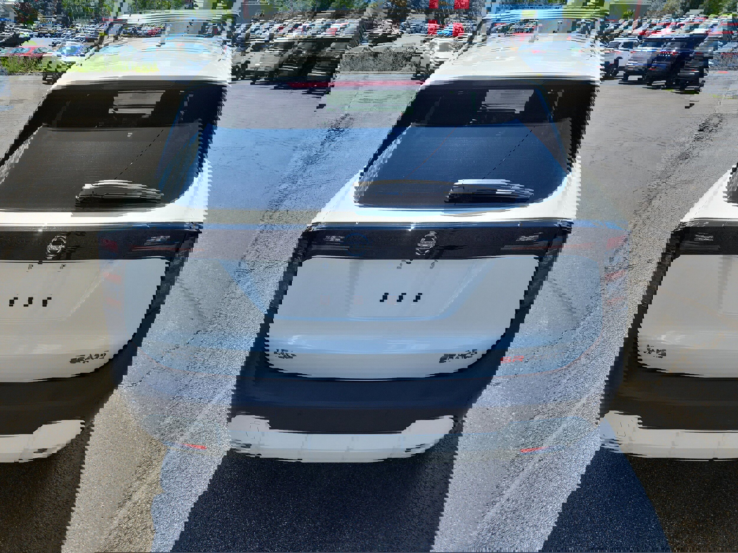 New 2025 Nissan Kicks SR image 7