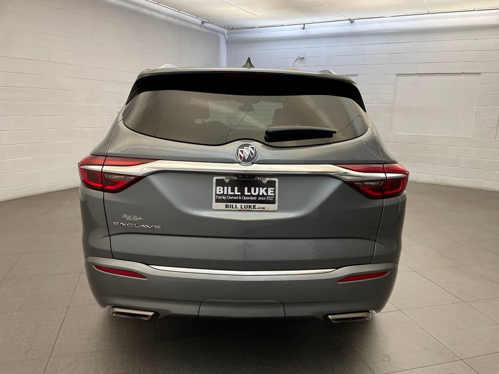 Used 2020 Buick Enclave Avenir w/ Avenir Technology Package FWD image 7