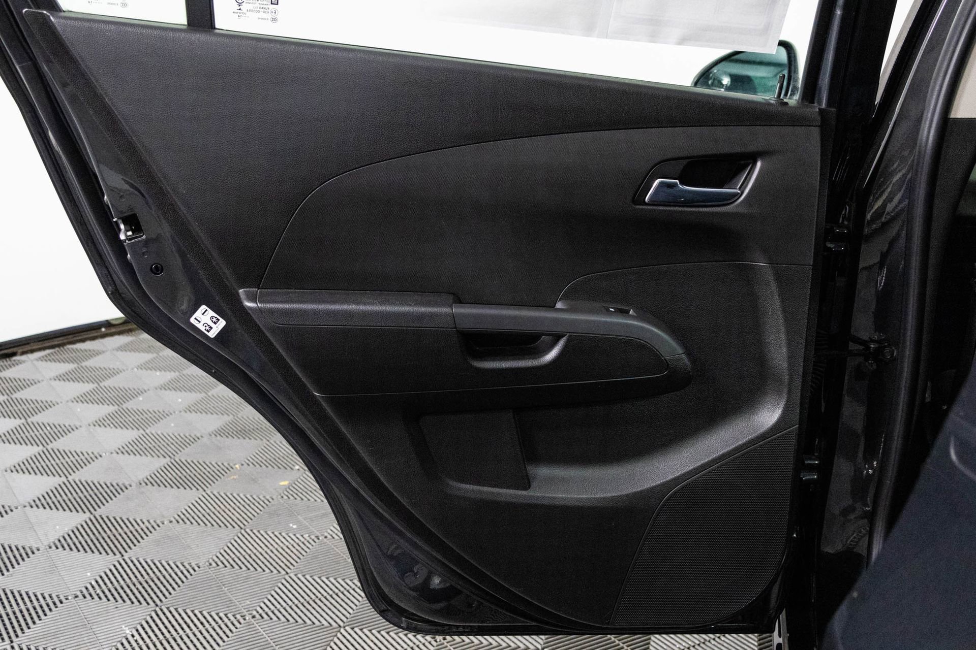 Used 2014 Chevrolet Sonic LT image 34