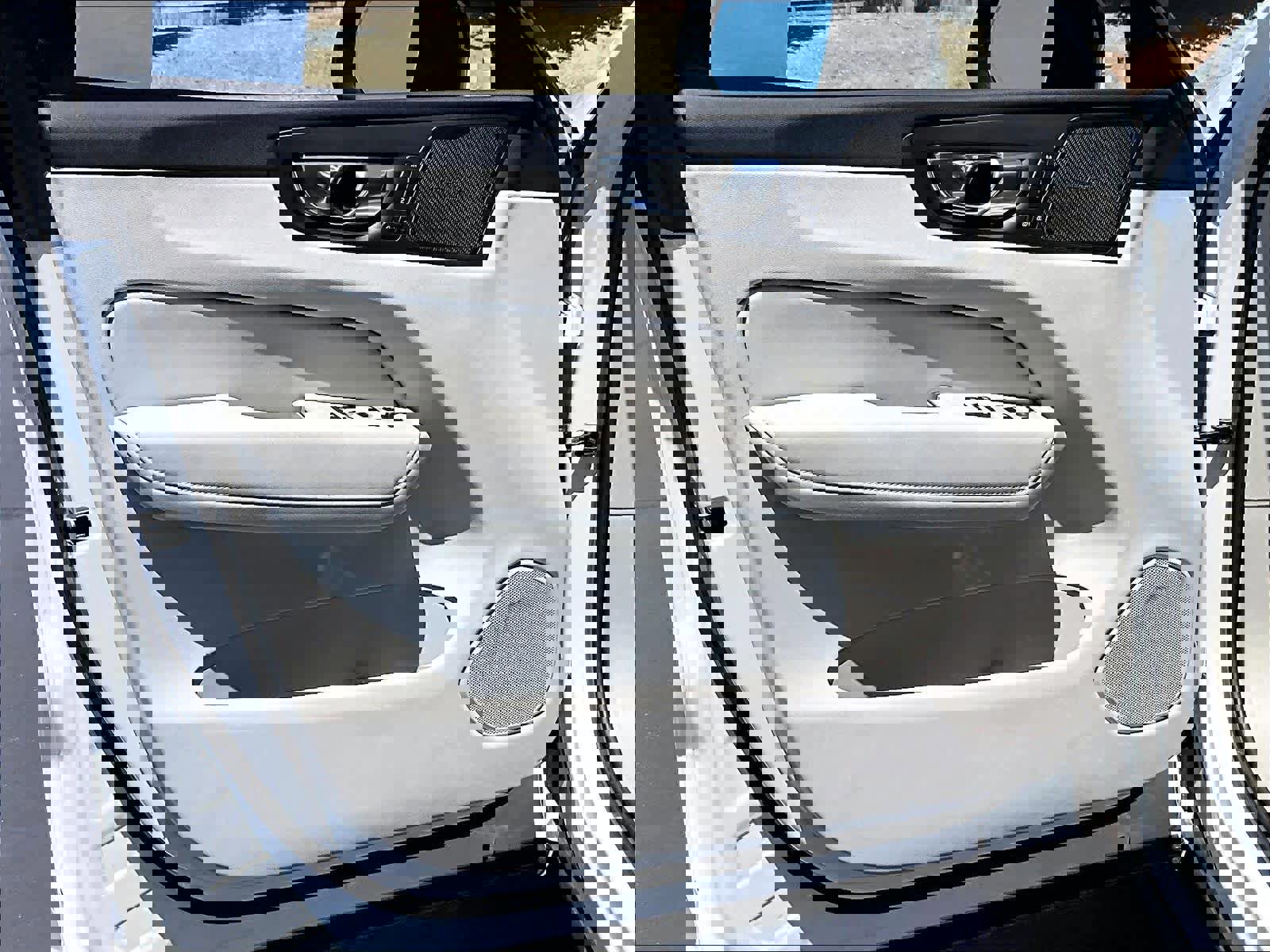 Used 2026 Volvo XC60 B5 Ultra w/ Protection Package Premier AWD/4WD image 25