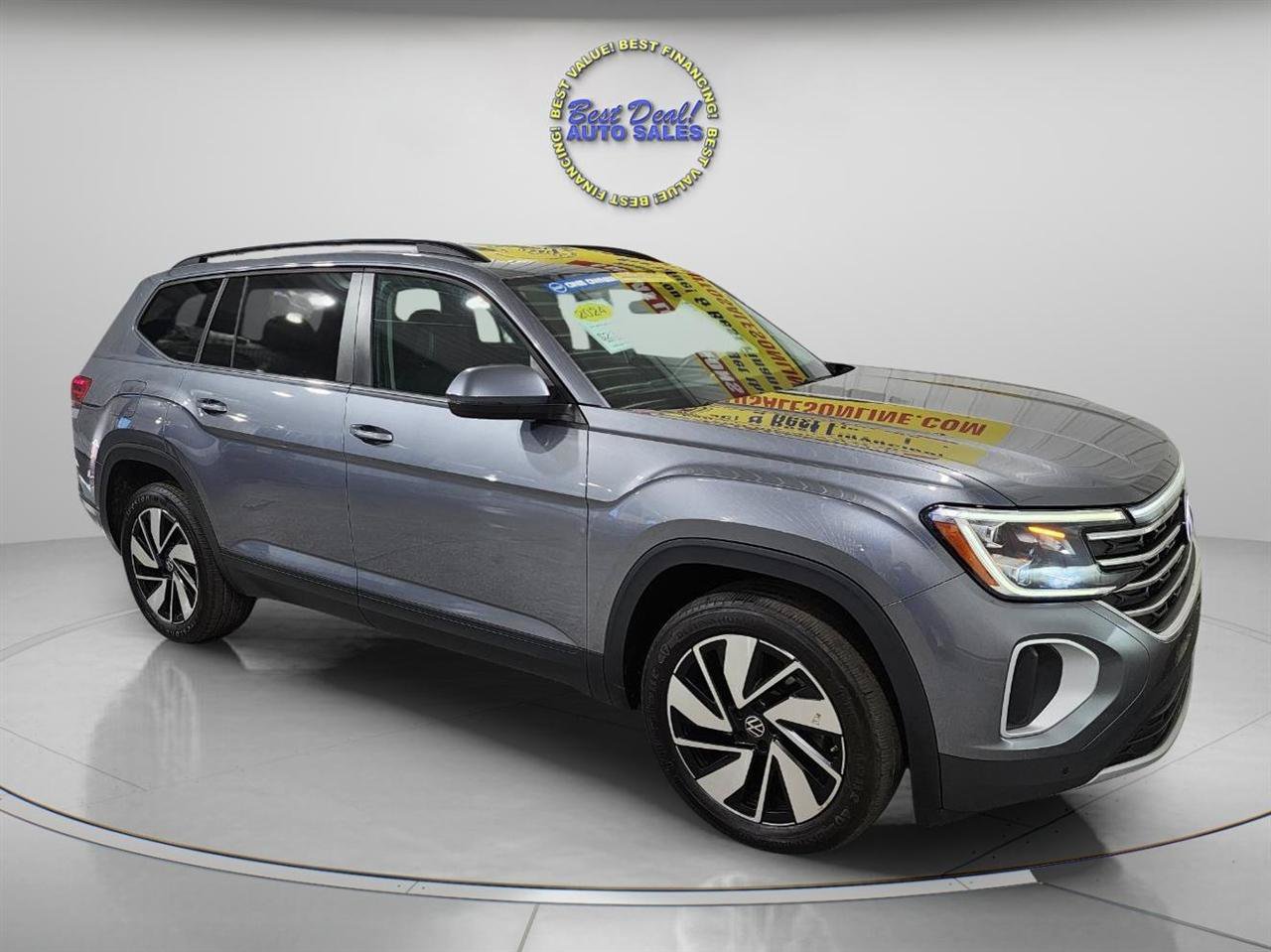 Used 2024 Volkswagen Atlas SE AWD/4WD image 8