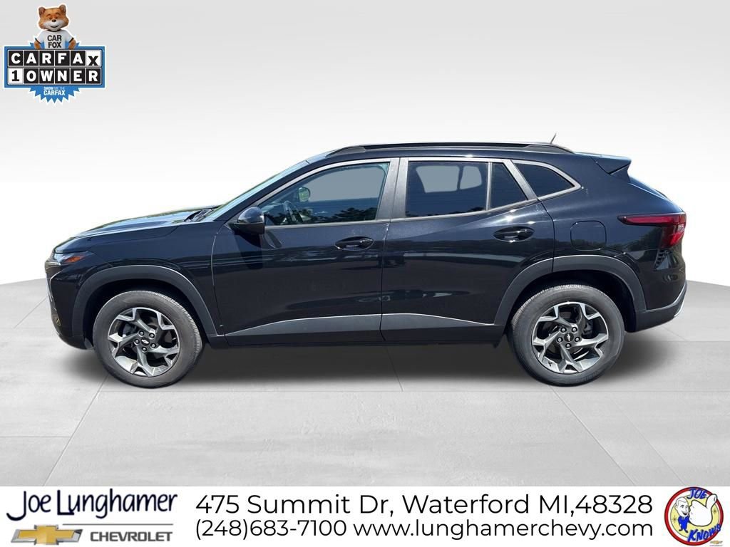Used 2024 Chevrolet Trax LT w/ Driver Confidence Package FWD image 7