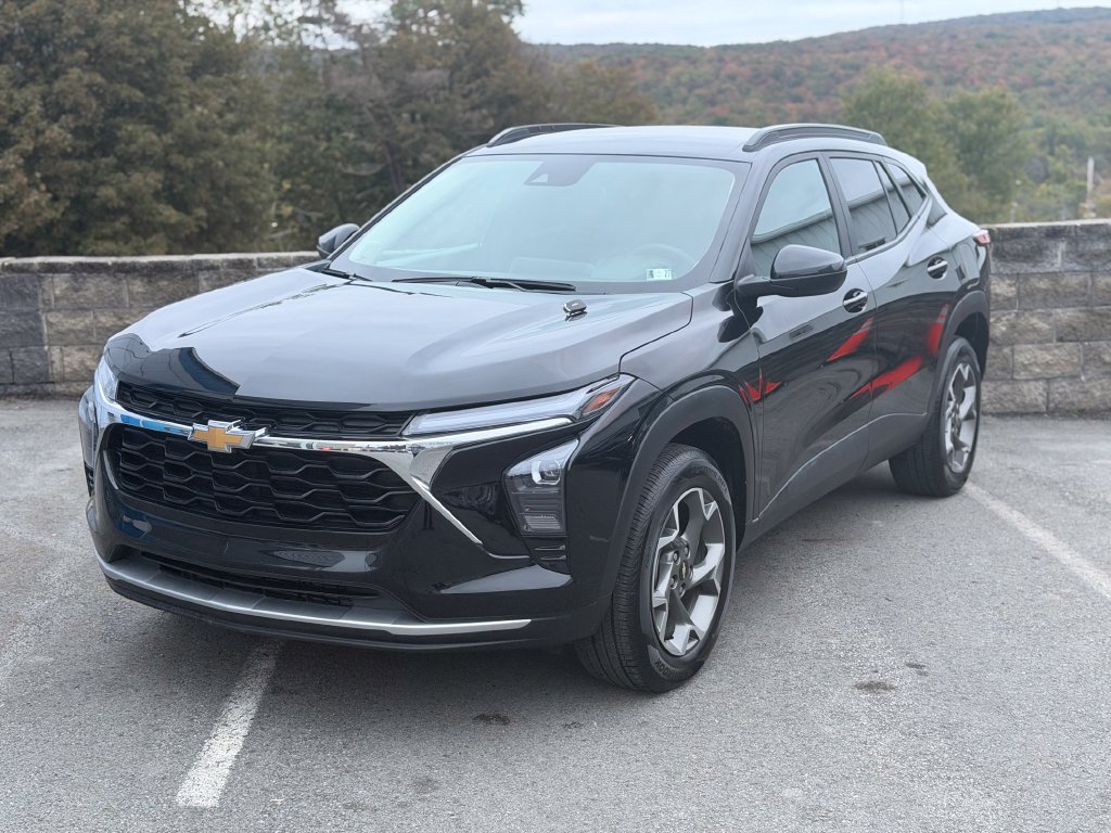 Used 2025 Chevrolet Trax LT w/ LT Convenience Package