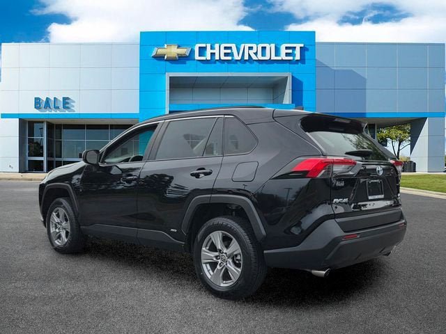 Used 2023 Toyota RAV4 LE AWD/4WD image 5