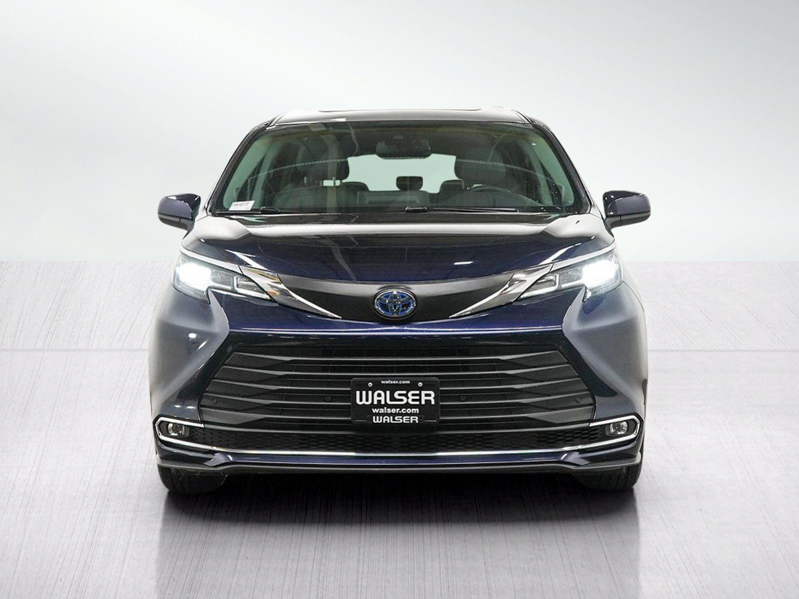 Used 2021 Toyota Sienna XLE w/ XLE Plus Package AWD/4WD image 9