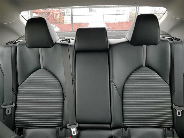 Certified 2022 Toyota Camry SE image 21
