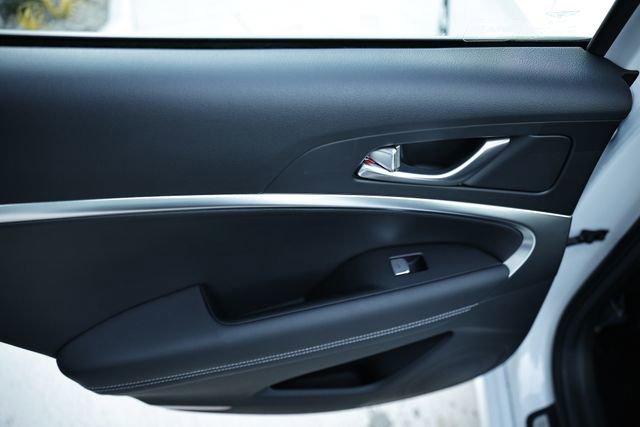 Certified 2025 Genesis G70 2.5T image 21