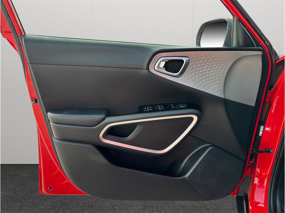 Used 2020 Kia Soul LX FWD image 15