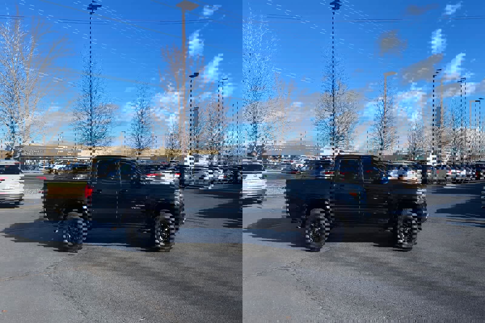 Used 2019 Toyota Tacoma SR5 image 8