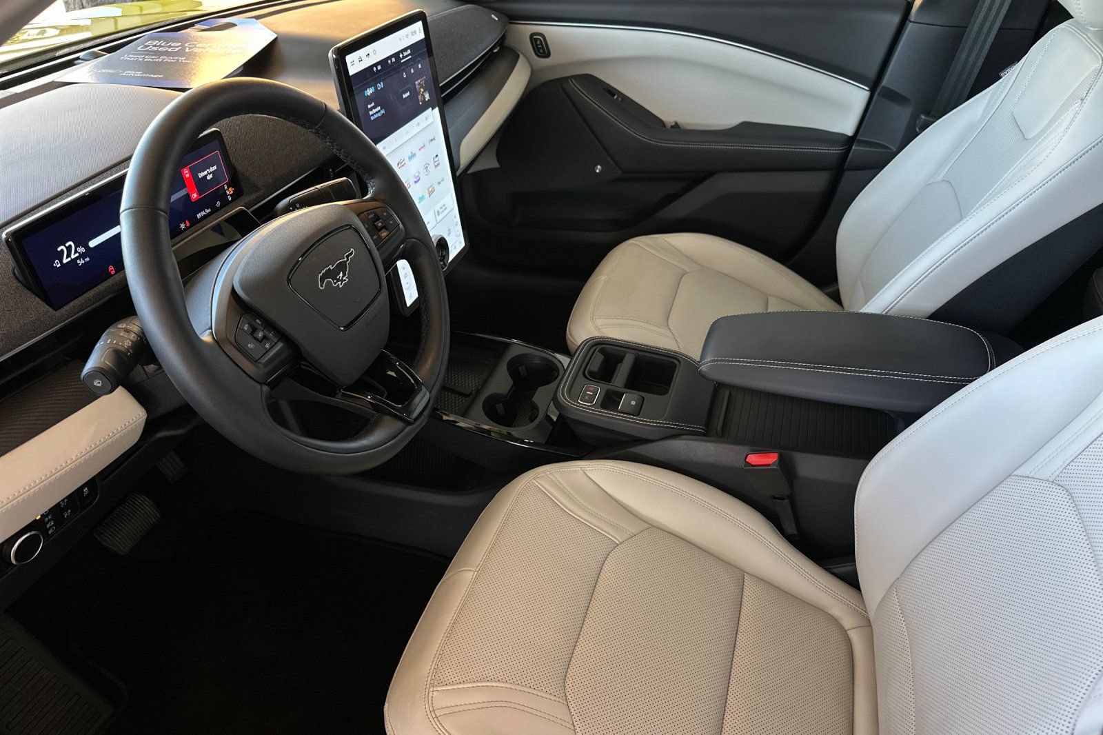 Certified 2025 Ford Mustang Mach-E Premium AWD/4WD image 9
