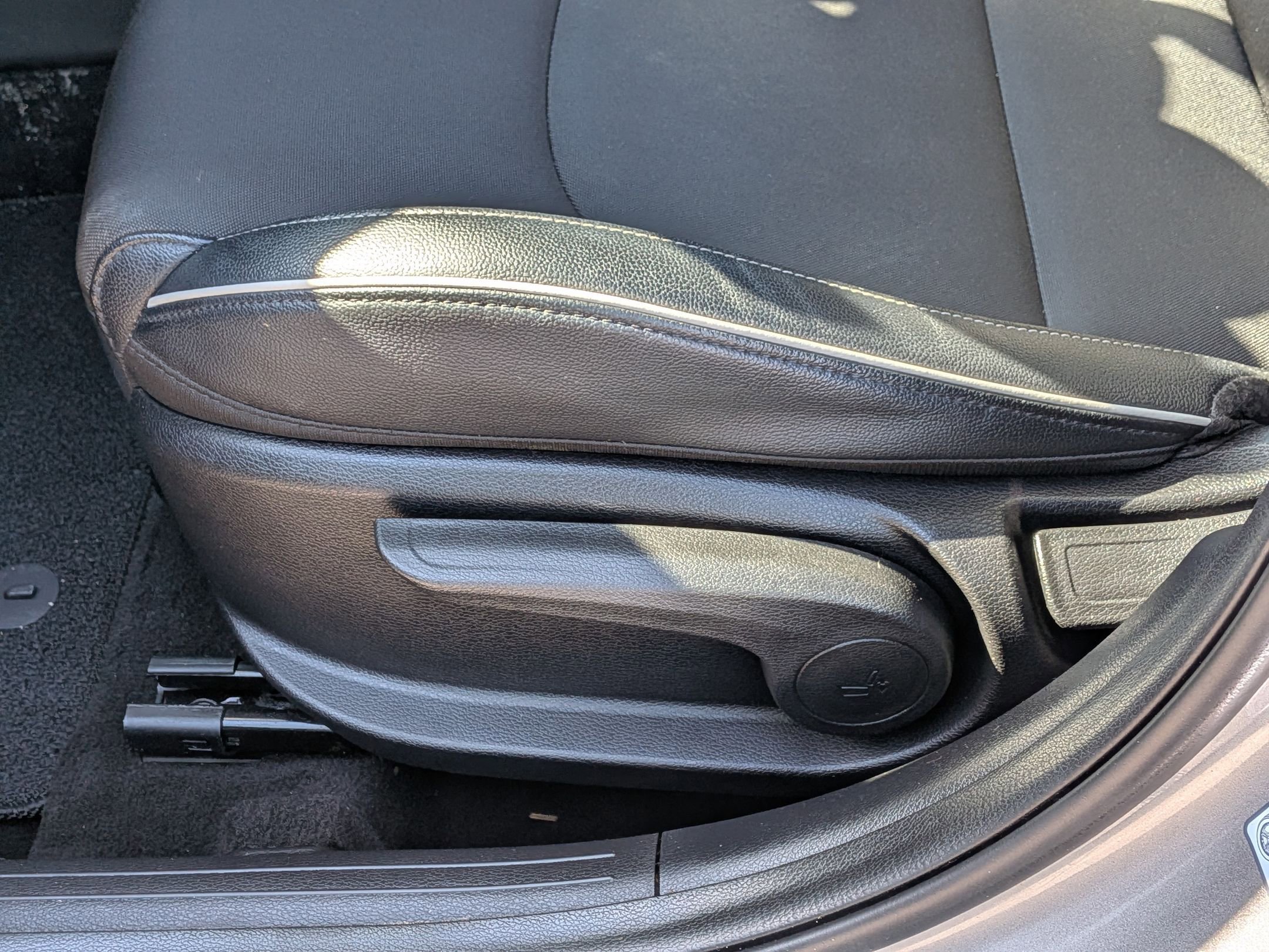 Used 2023 Kia Forte GT-Line w/ GT-Line Premium Package FWD image 17