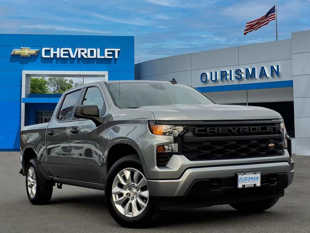 Used 2024 Chevrolet Silverado 1500 Custom image 1