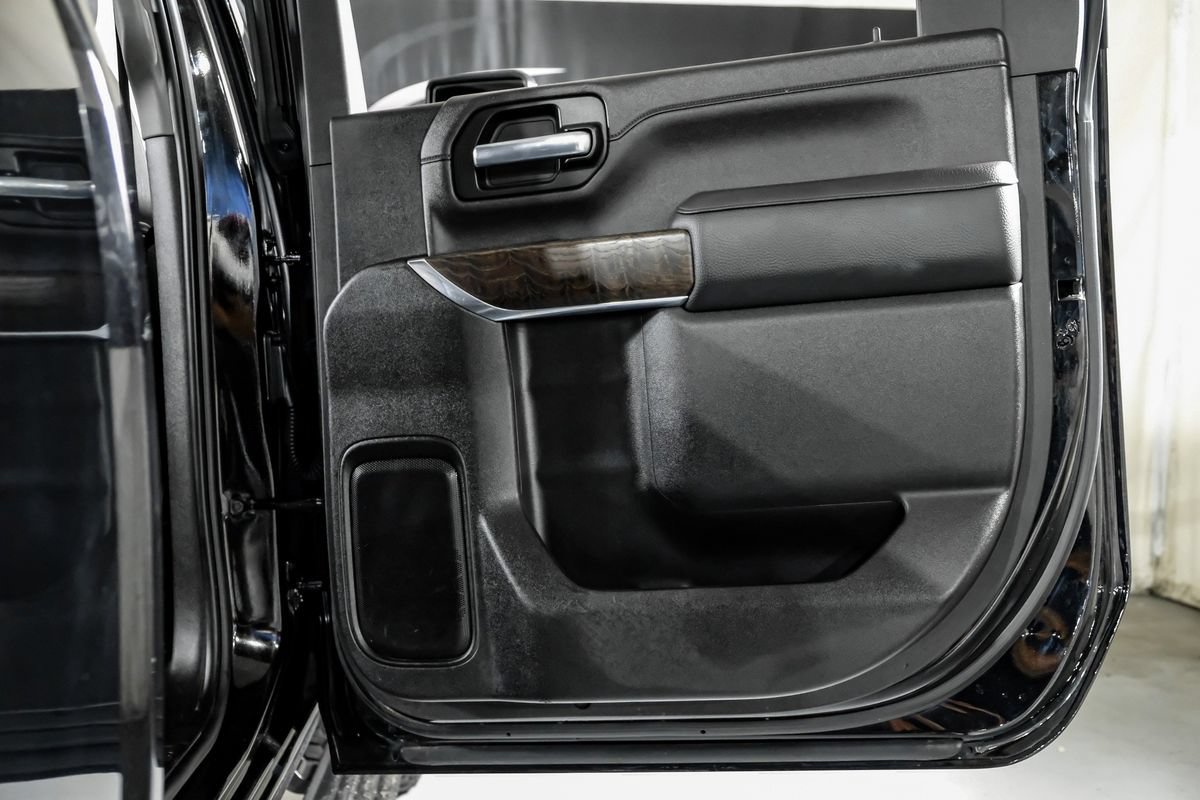 Used 2022 GMC Sierra 2500 Denali w/ Denali Black Diamond Edition AWD/4WD image 38