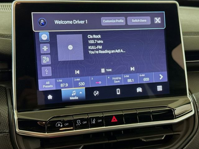 Used 2025 Jeep Compass Latitude w/ Altitude Special Edition image 12