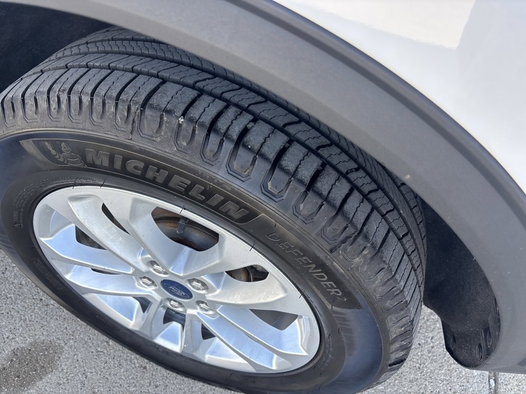 Used 2022 Ford Escape SE image 9