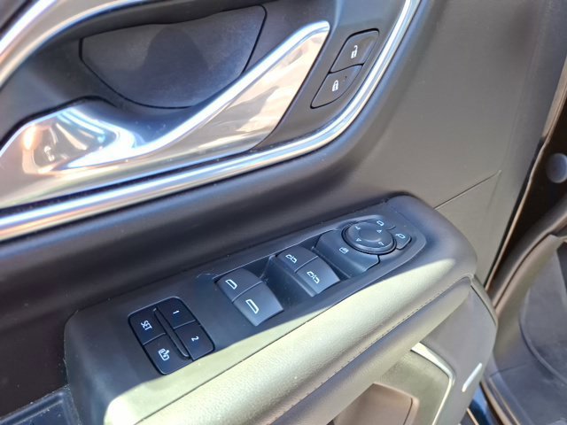 Used 2021 Chevrolet Tahoe Z71 AWD/4WD image 12
