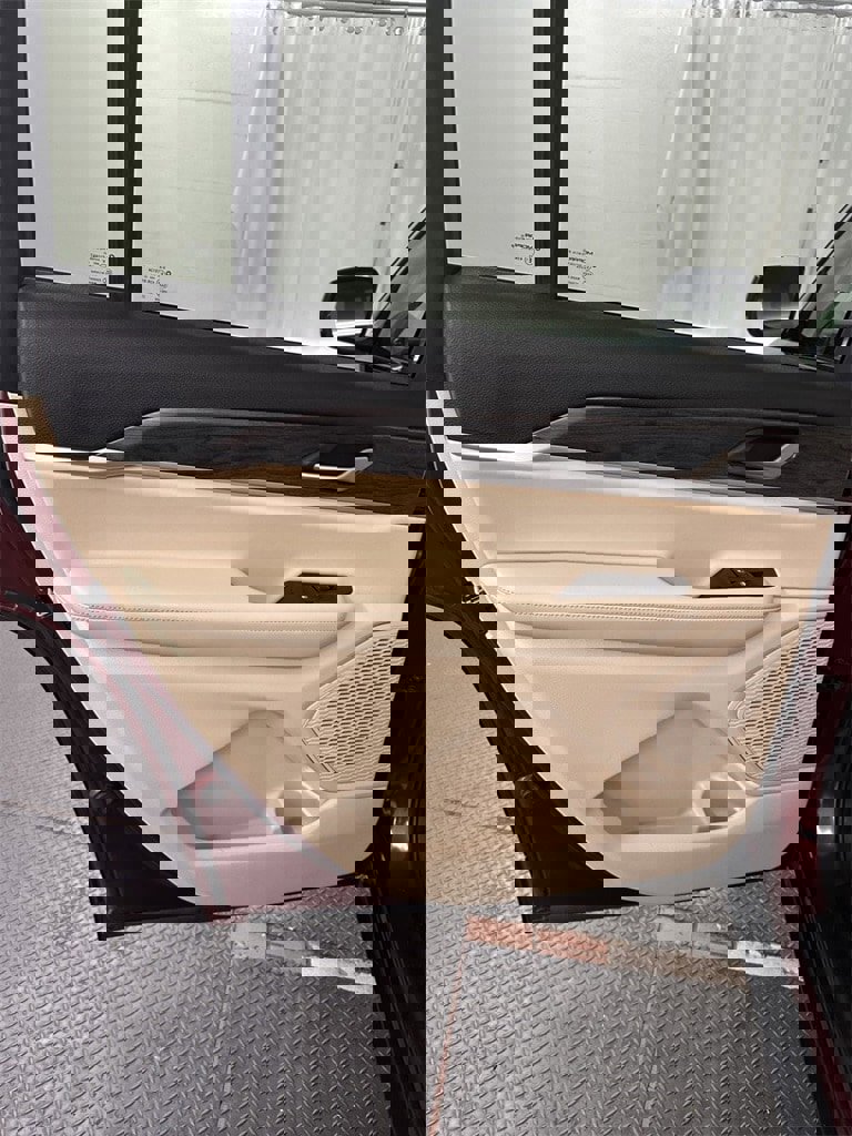 Used 2023 Jeep Grand Cherokee L Limited w/ Trailer Tow Group (B) image 28