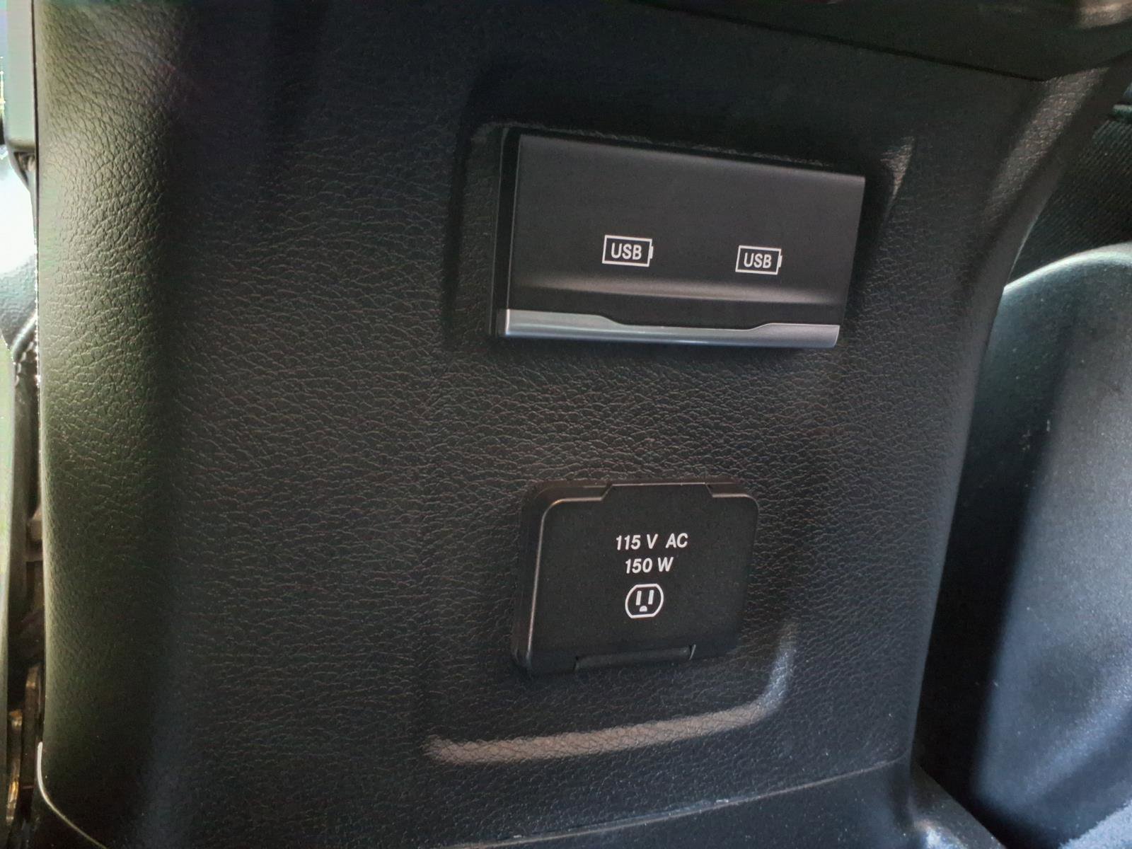 Used 2023 Jeep Wrangler Unlimited Sahara image 24