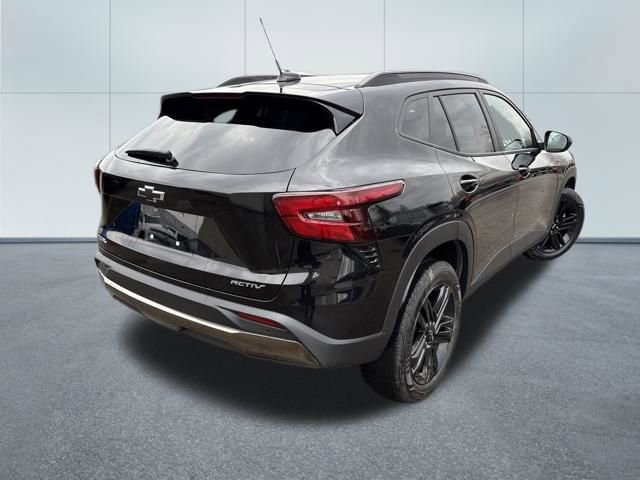 Used 2025 Chevrolet Trax ACTIV image 4