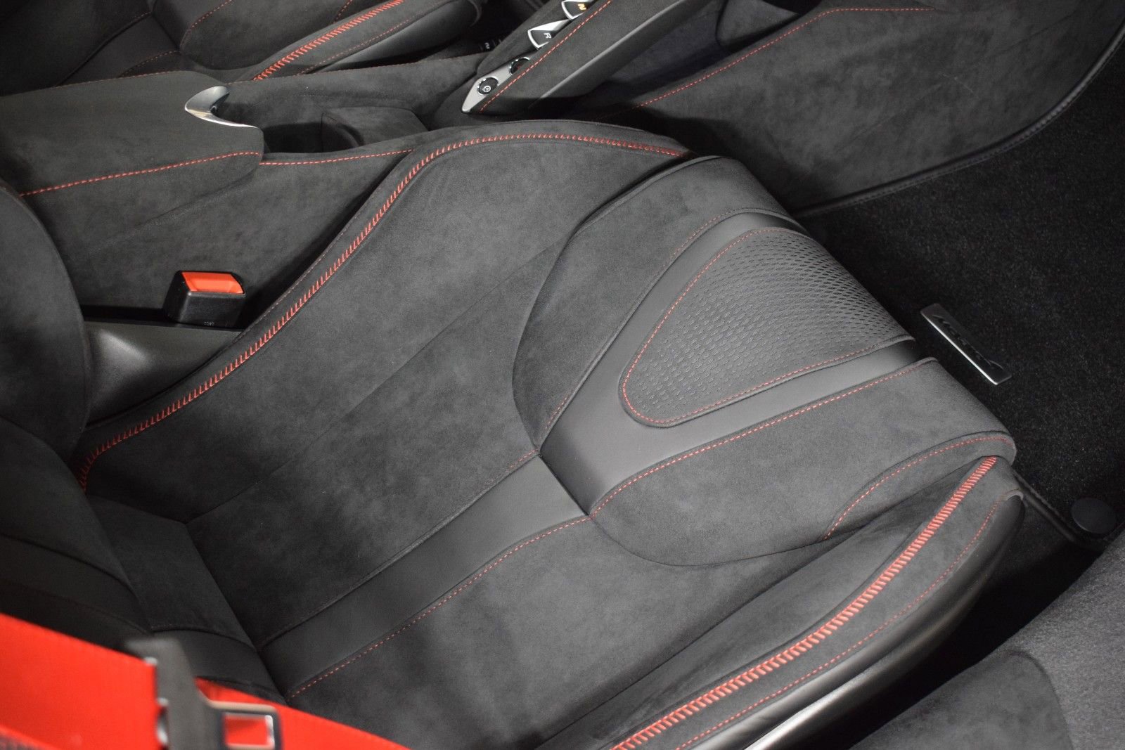 New 2026 McLaren 750S RWD image 20